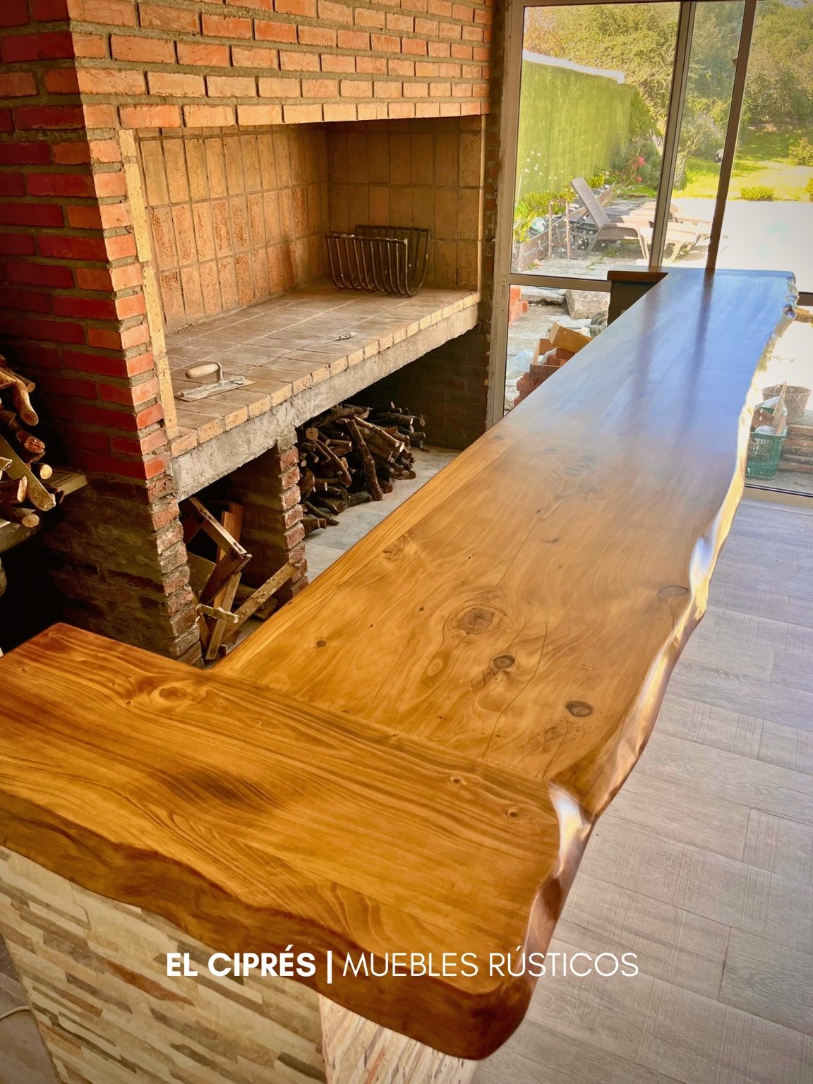 Mesada para barra de madera
